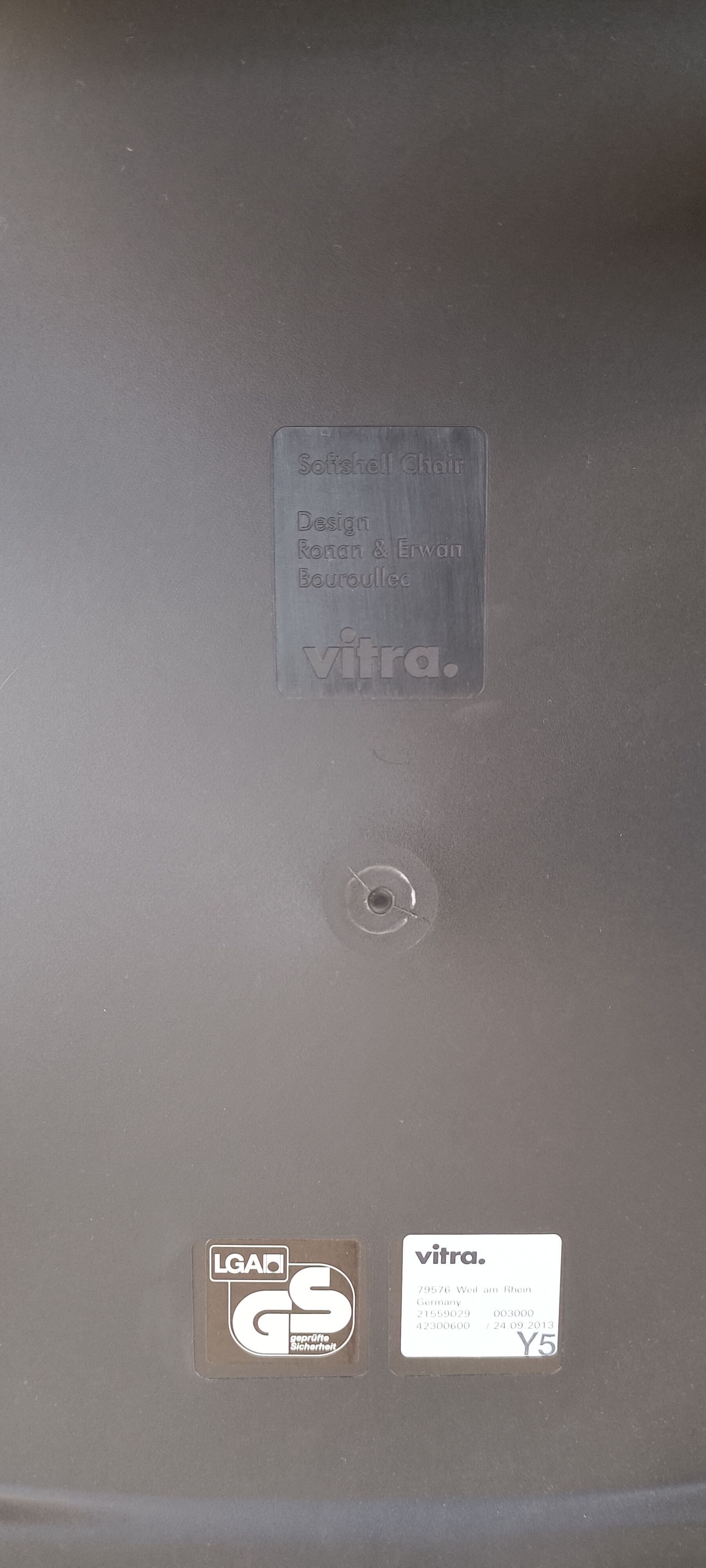 Softshell by Ronan & Erwan Bouroullec, Vitra