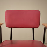Chaise 'M' en rose foncé par Pierre Guariche pour Meurop