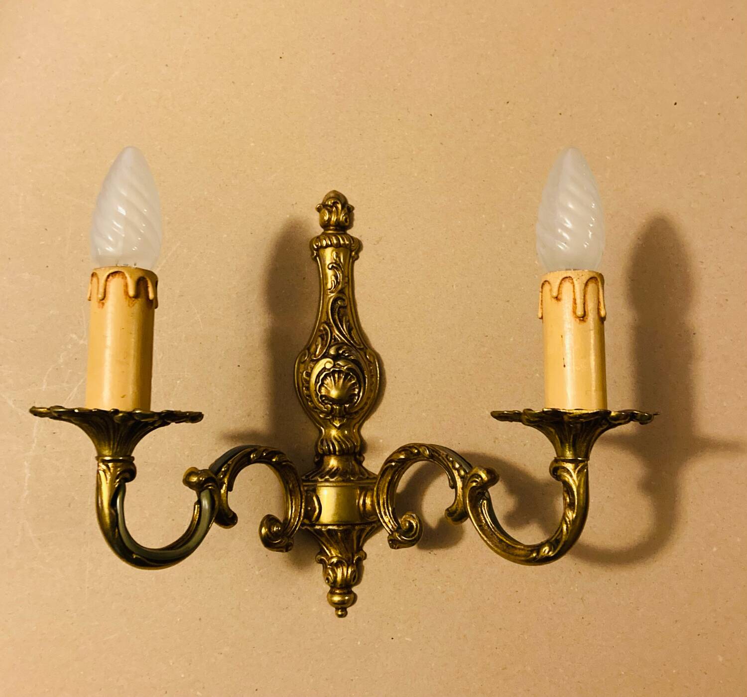 Applique double Style Louis XV en bronze doré époque XXe.
