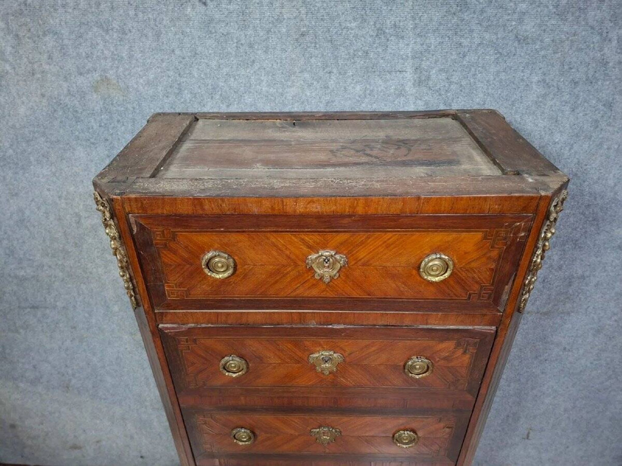 Secretary in a week planner style from the Louis XVI period in marquetry (to be restored)
