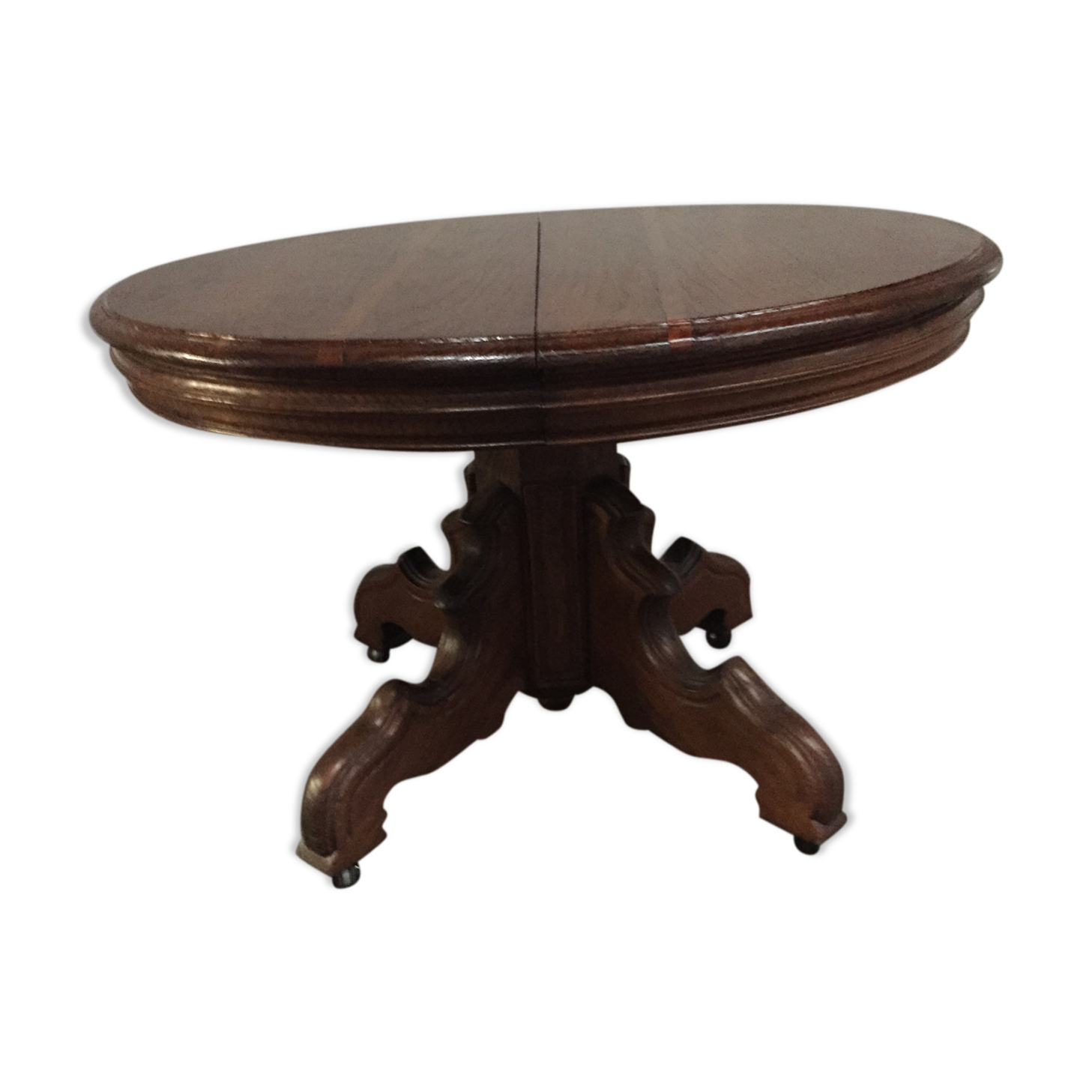 Table round central leg extensions oak end 19 th