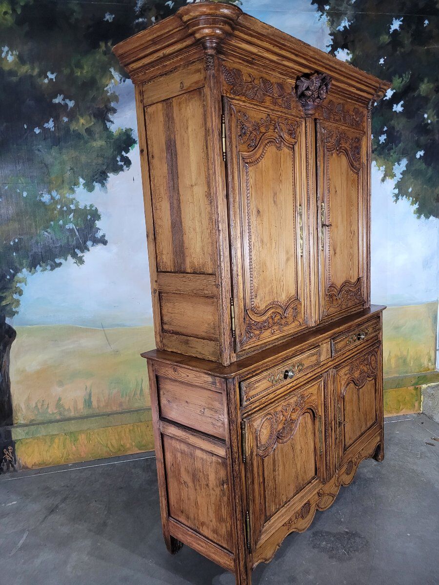 Buffet two mountain bodies in fir wood.
