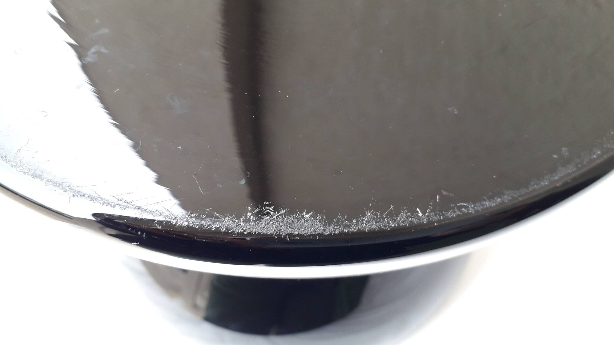 Vase diabolo noir en verre Nelsson