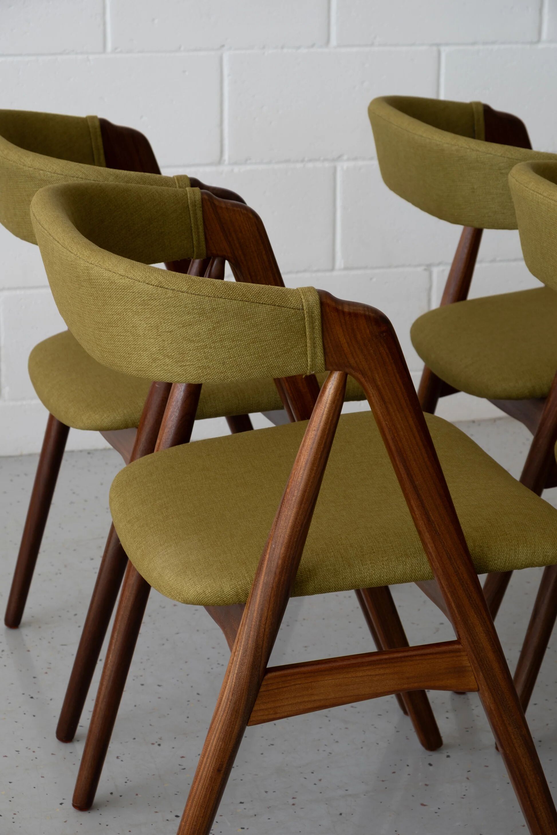 Chaises en teck modèle 205 de Thomas Harlev