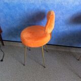 Old armchair moumoute orange