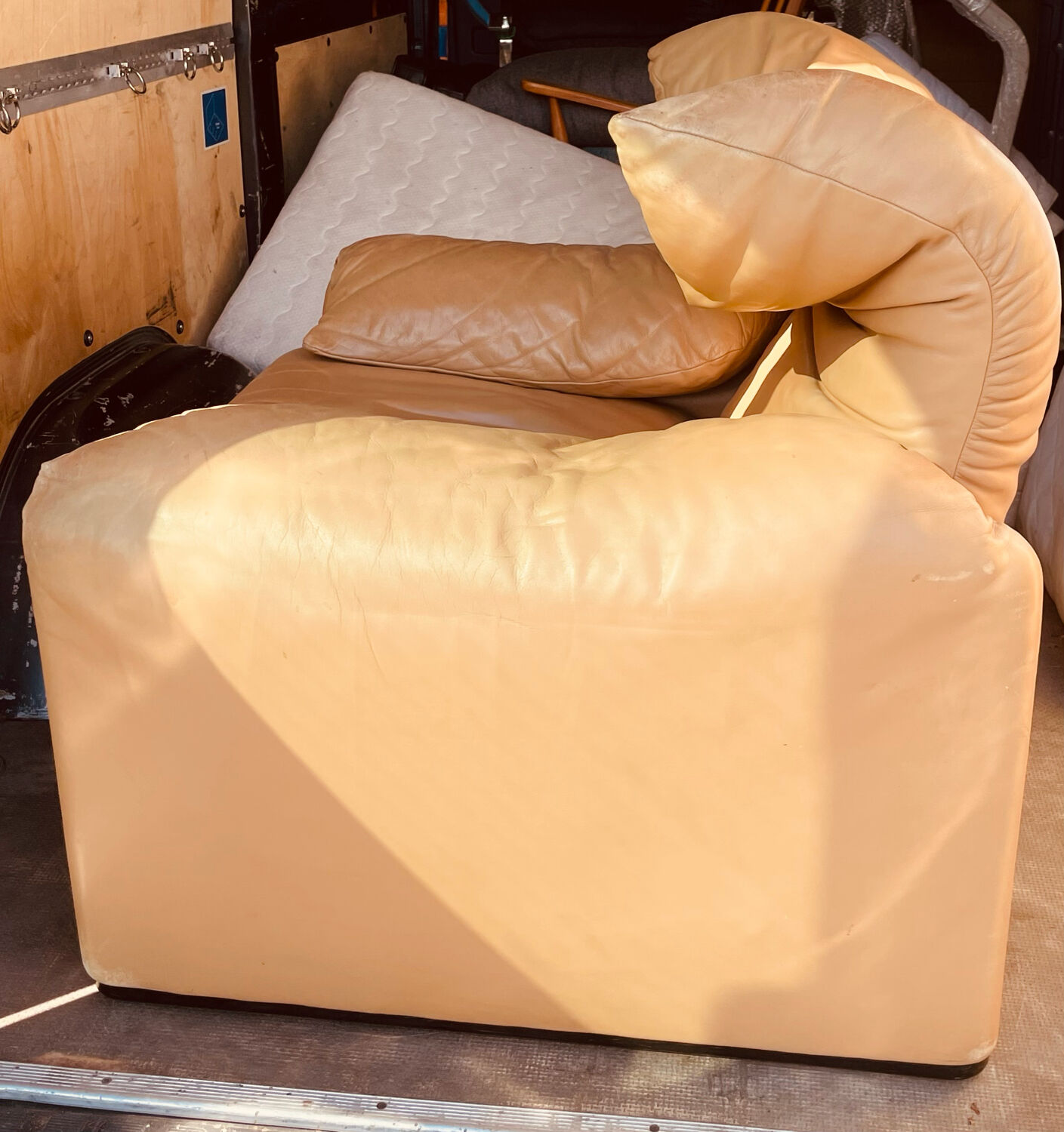 Maralunga armchair by Vico Magistretti for Cassina, Italy 1972