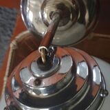 Opaline globe suspension