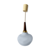 Suspension scandinave en bois et opaline blanche
