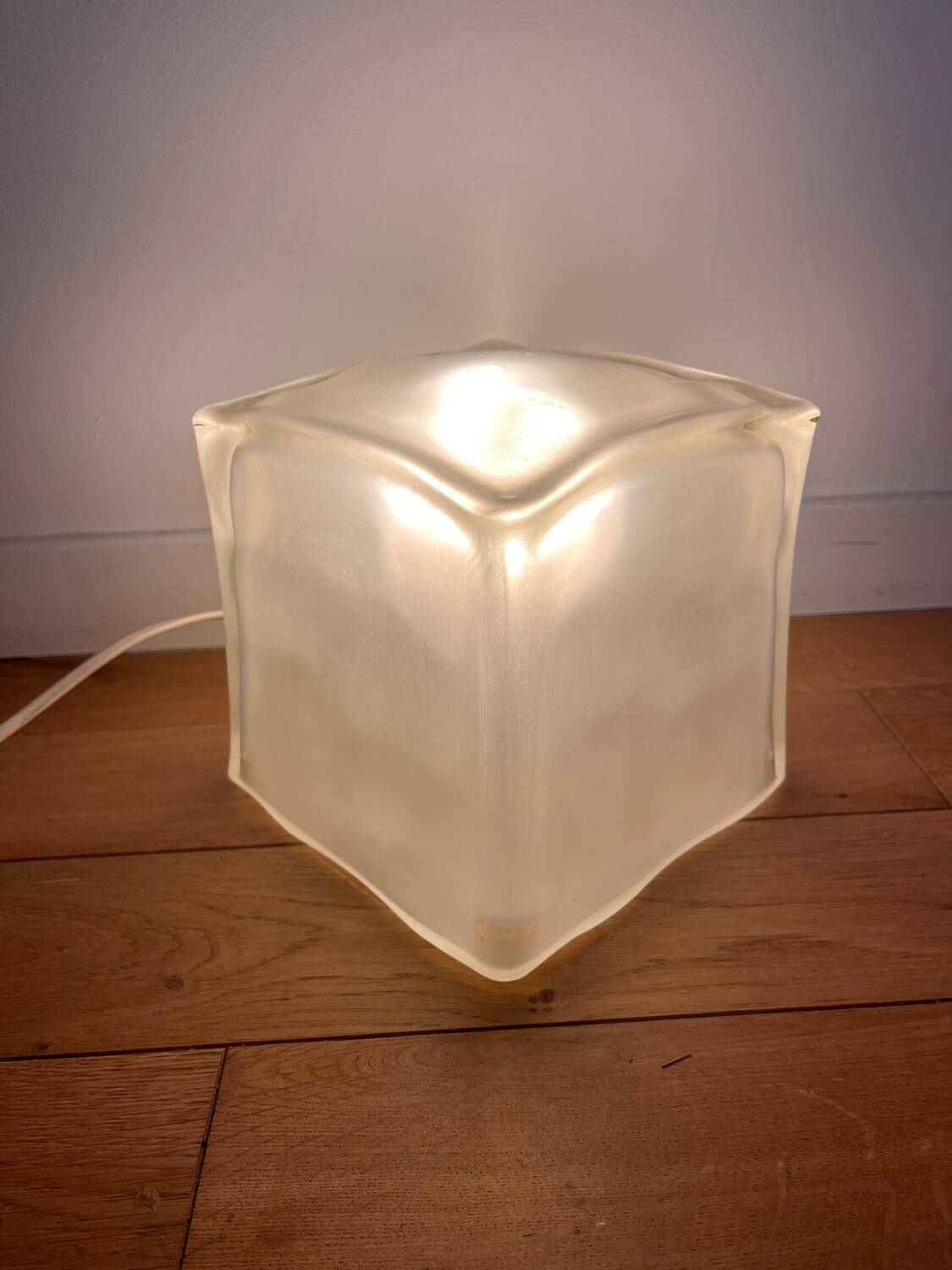 Lampe de table "glaçon" ikea des années 90
