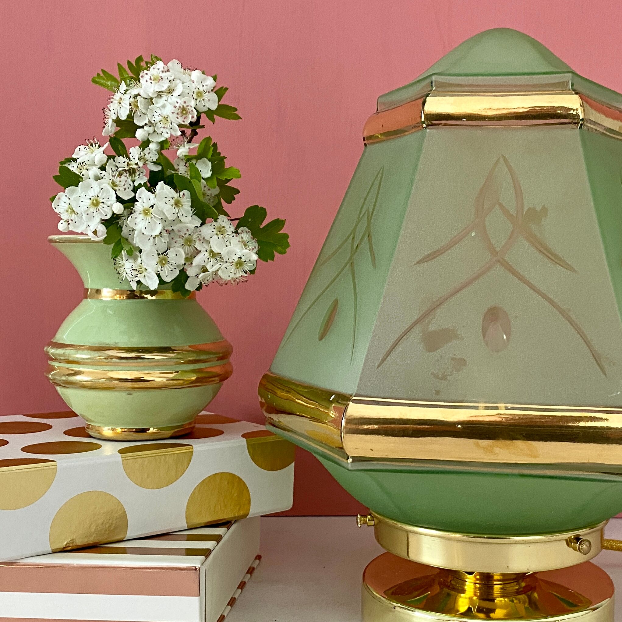 Table lamp globe vintage art deco glass