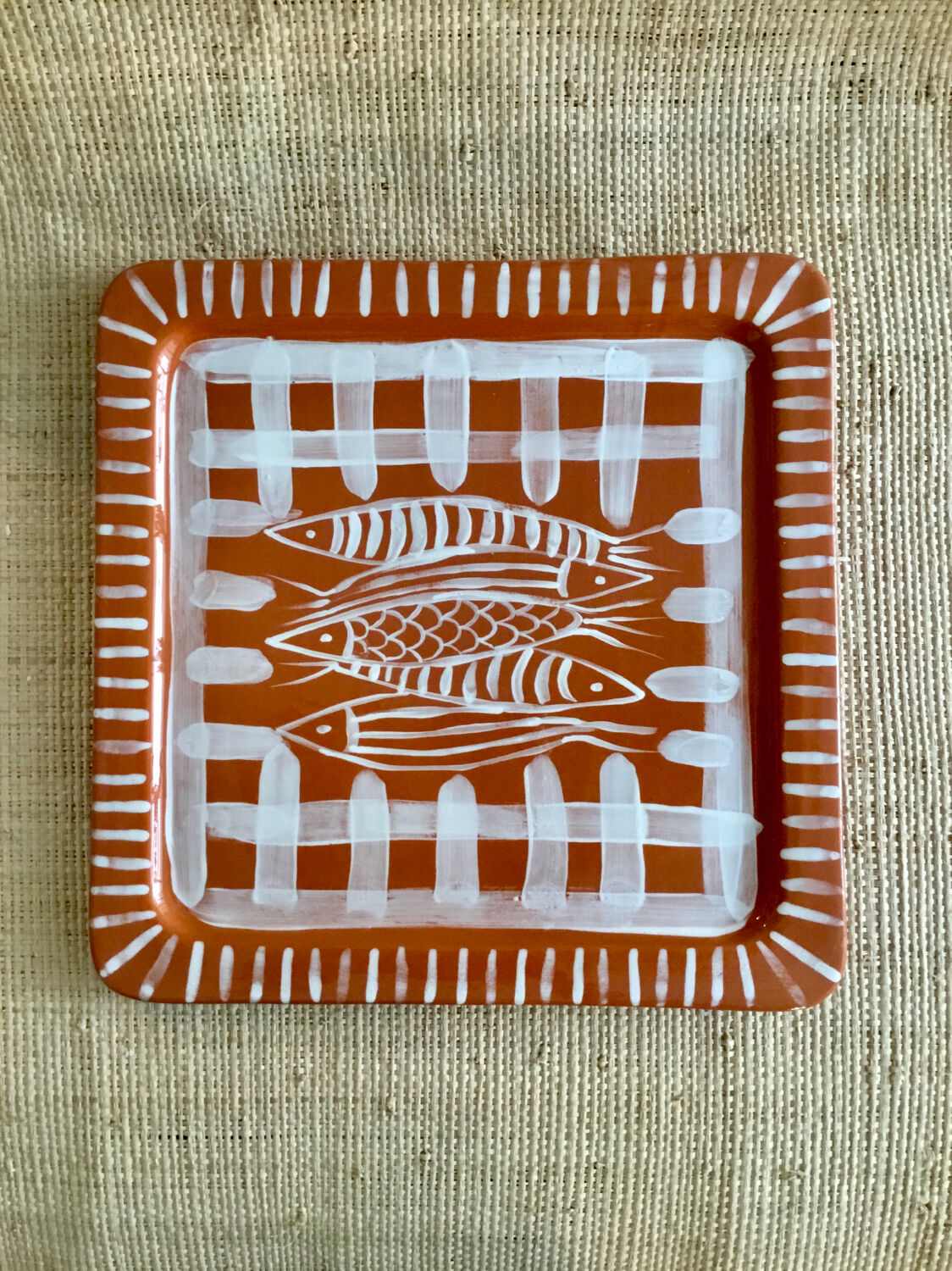 Ceramic presentation dish