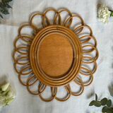 Rattan flower mirror