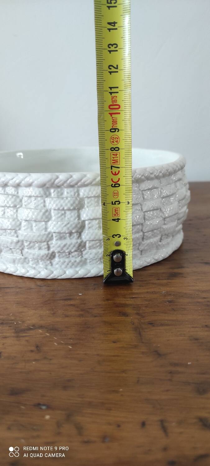 Vintage biscuit or jewelry box