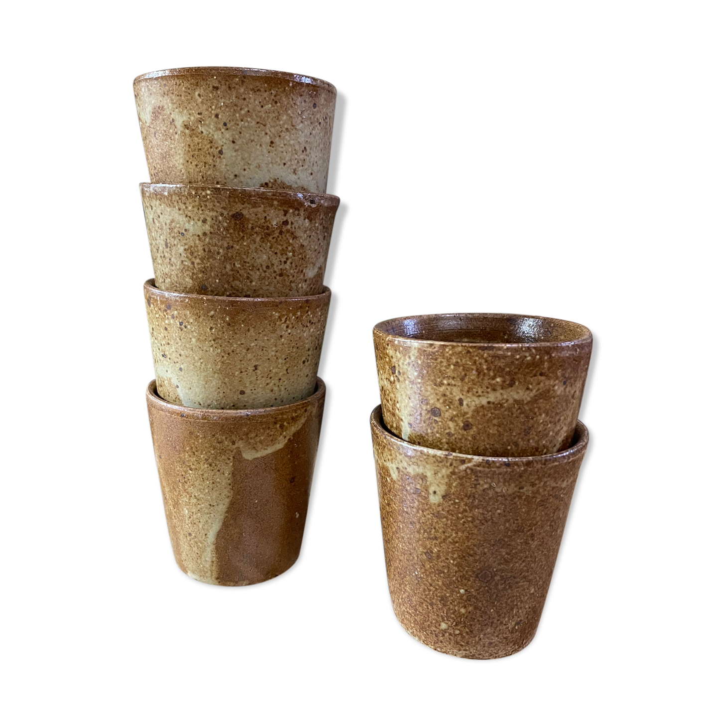 6 mugs in vintage stoneware