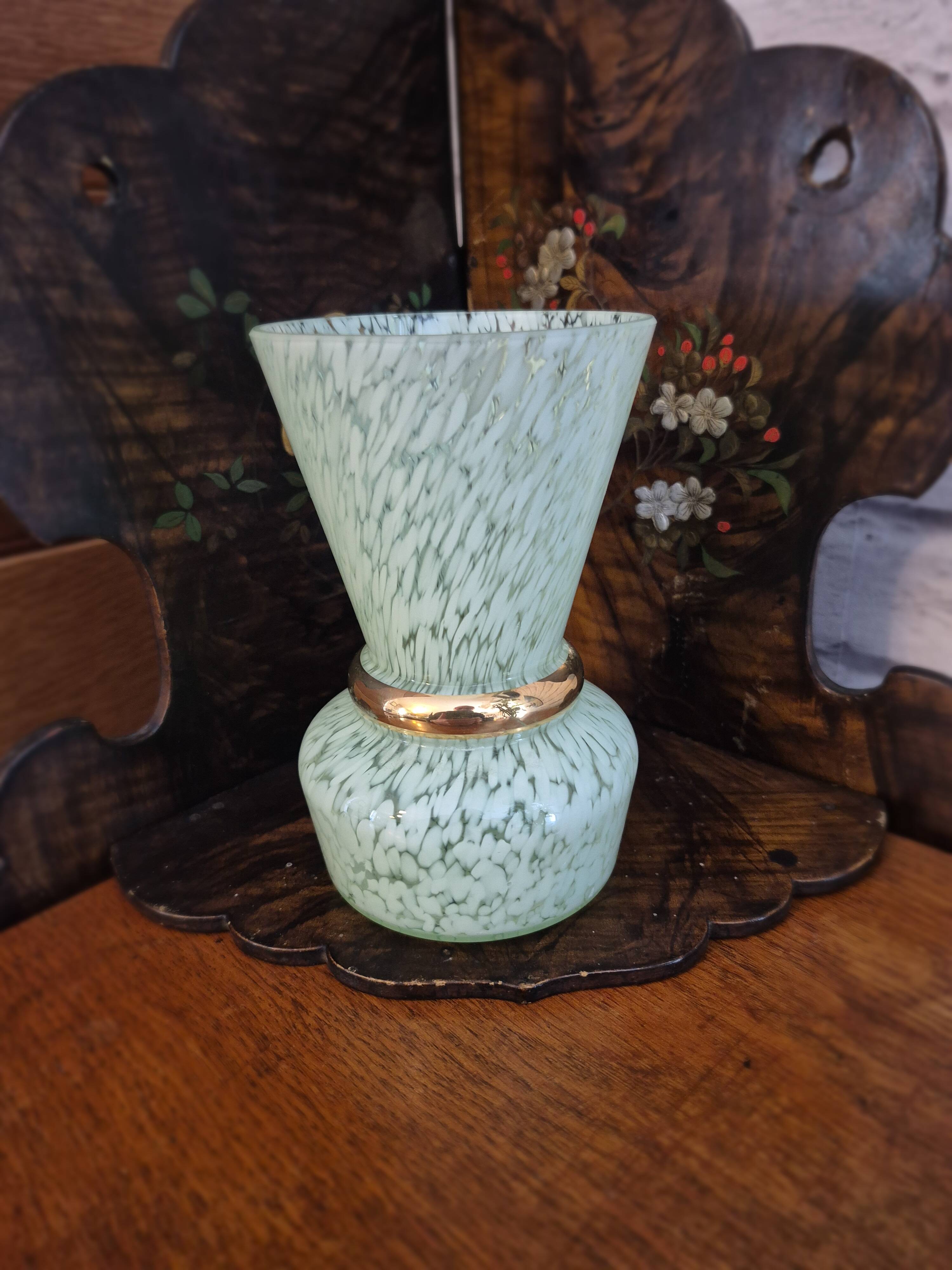 Vintage 50s Clichy glass vase