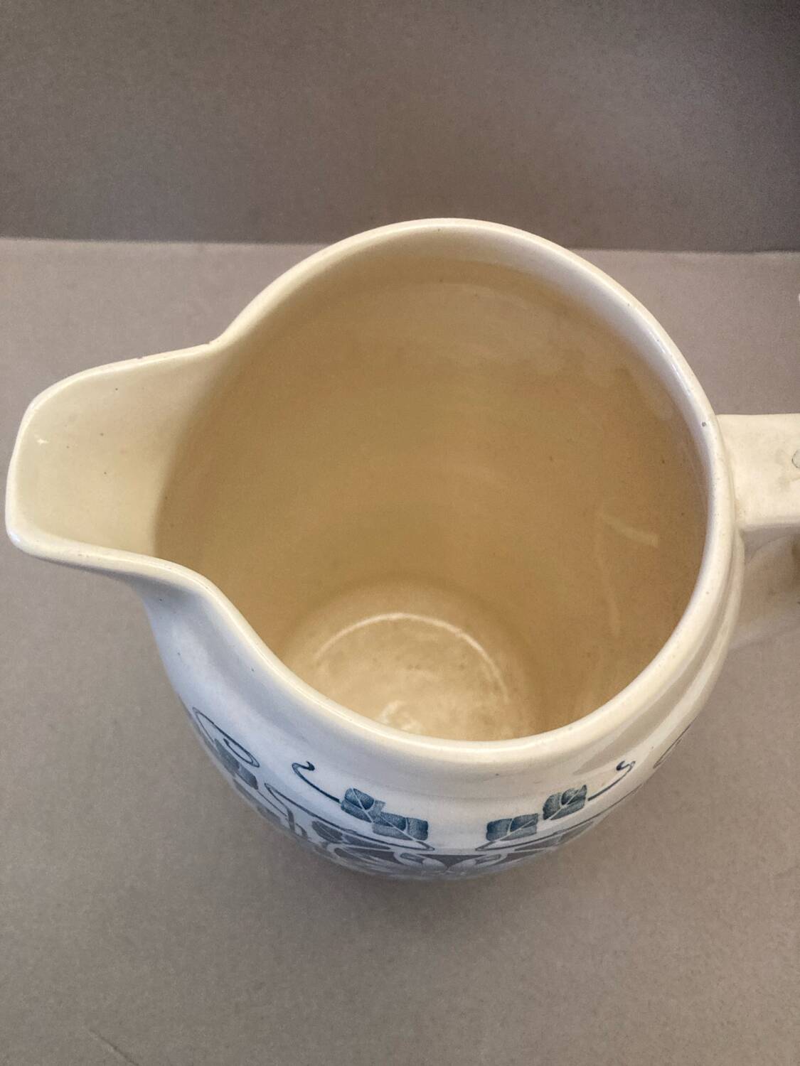 Longchamp carmen toilet bowl