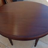 Extendable mahogany table with 6 tapered and fluted legs, Louis XVI style