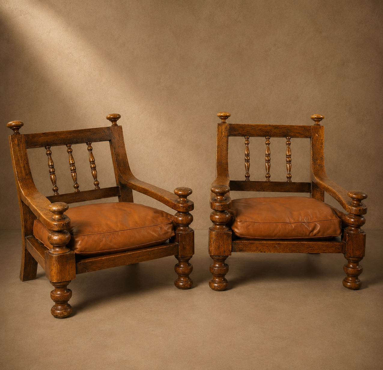 Paire Fauteuils brutalistes cuir / chêne scandinave Circa 1960