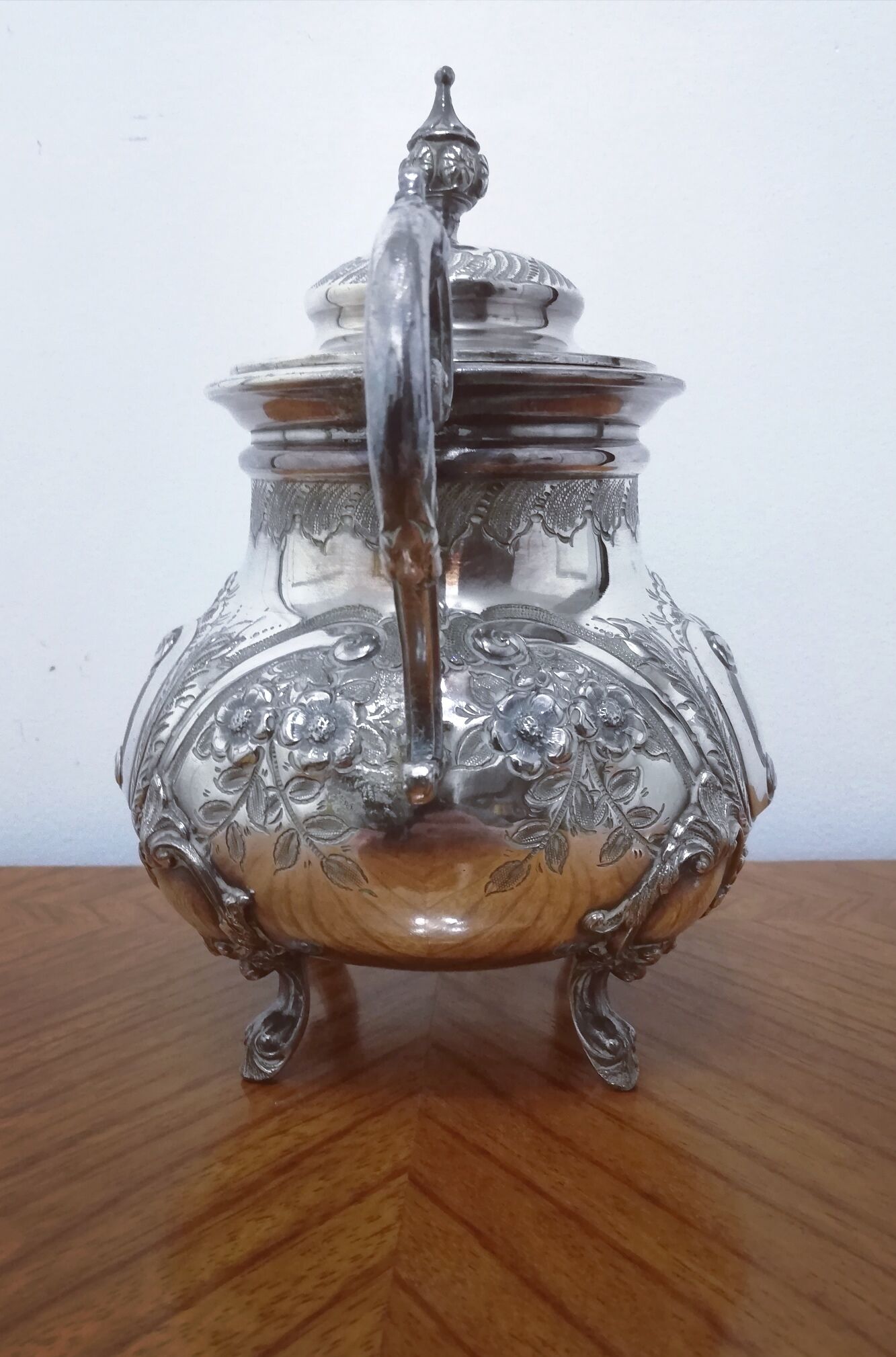 Silver metal sugar bowl louis XV style