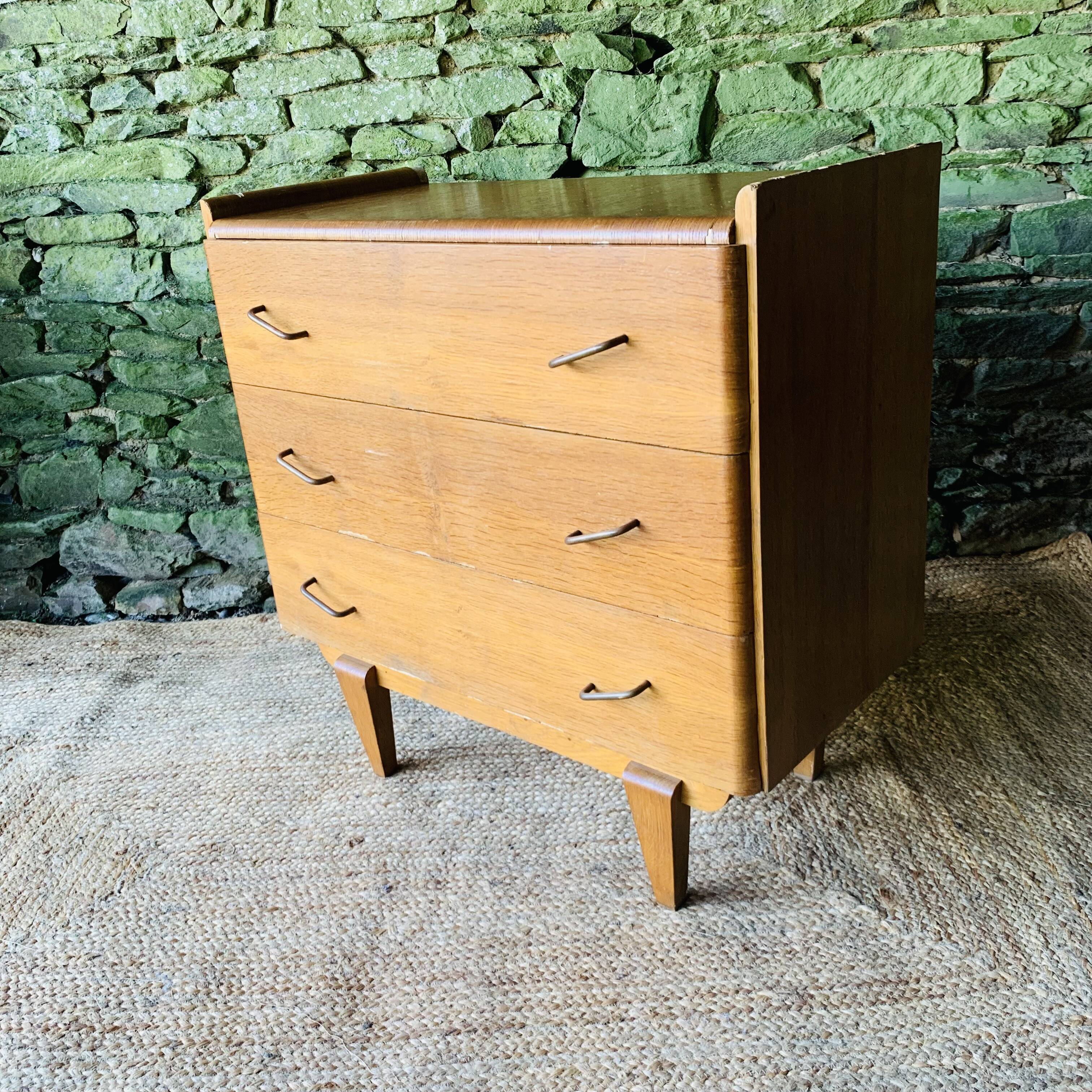 Commode vintage
