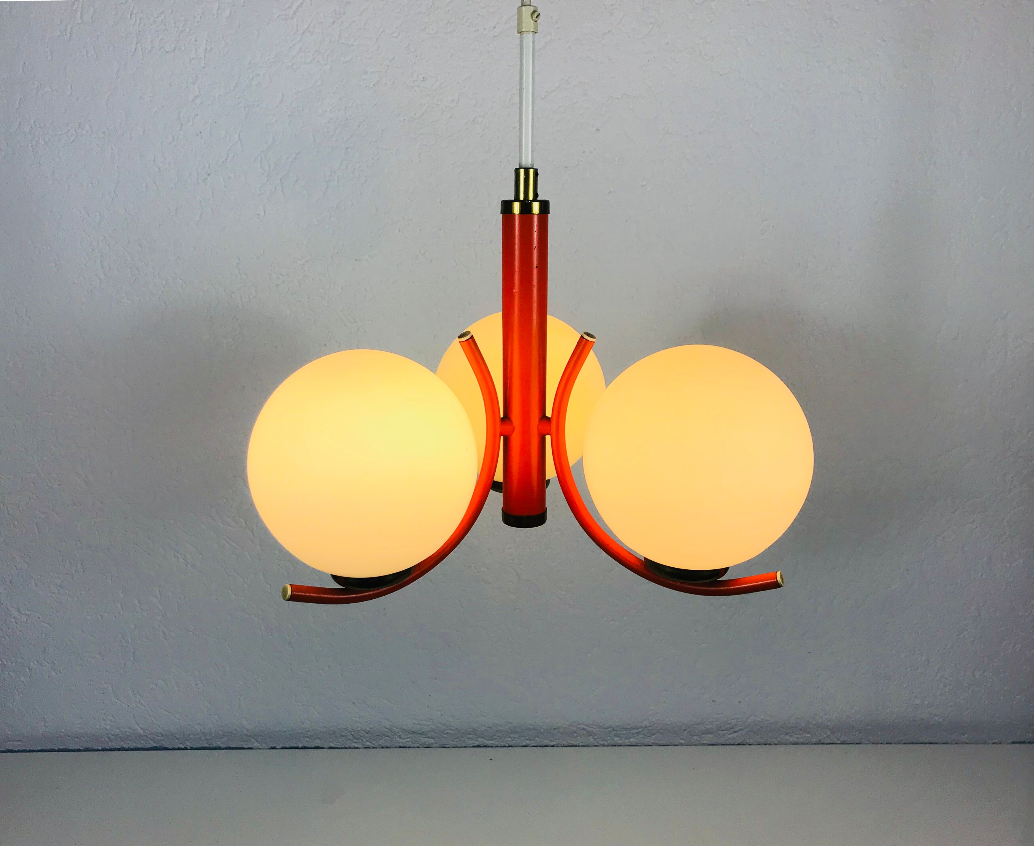Richard Essig orange chandelier with opaline glasses, 1970
