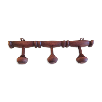 Three-headed wooden patère