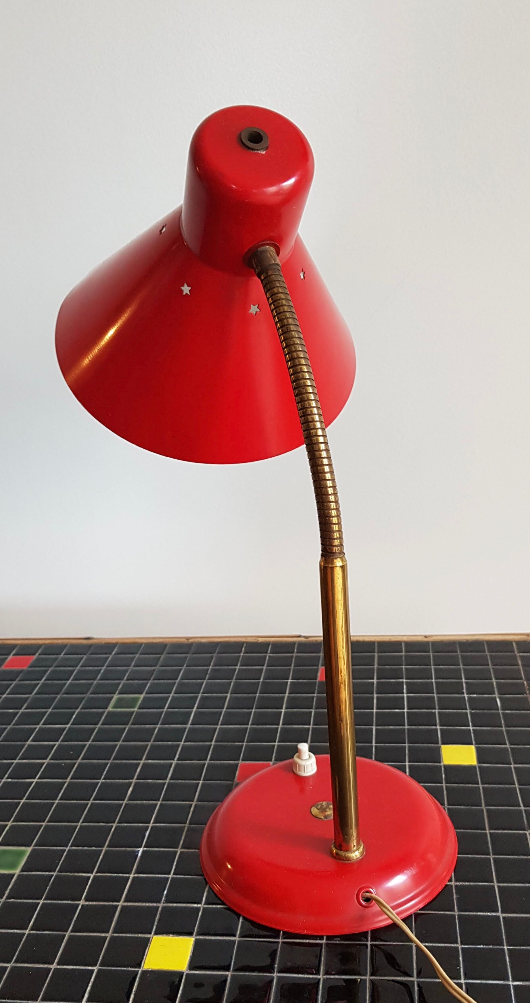 Lamp cocotte red gooseneck brass perforated stars
