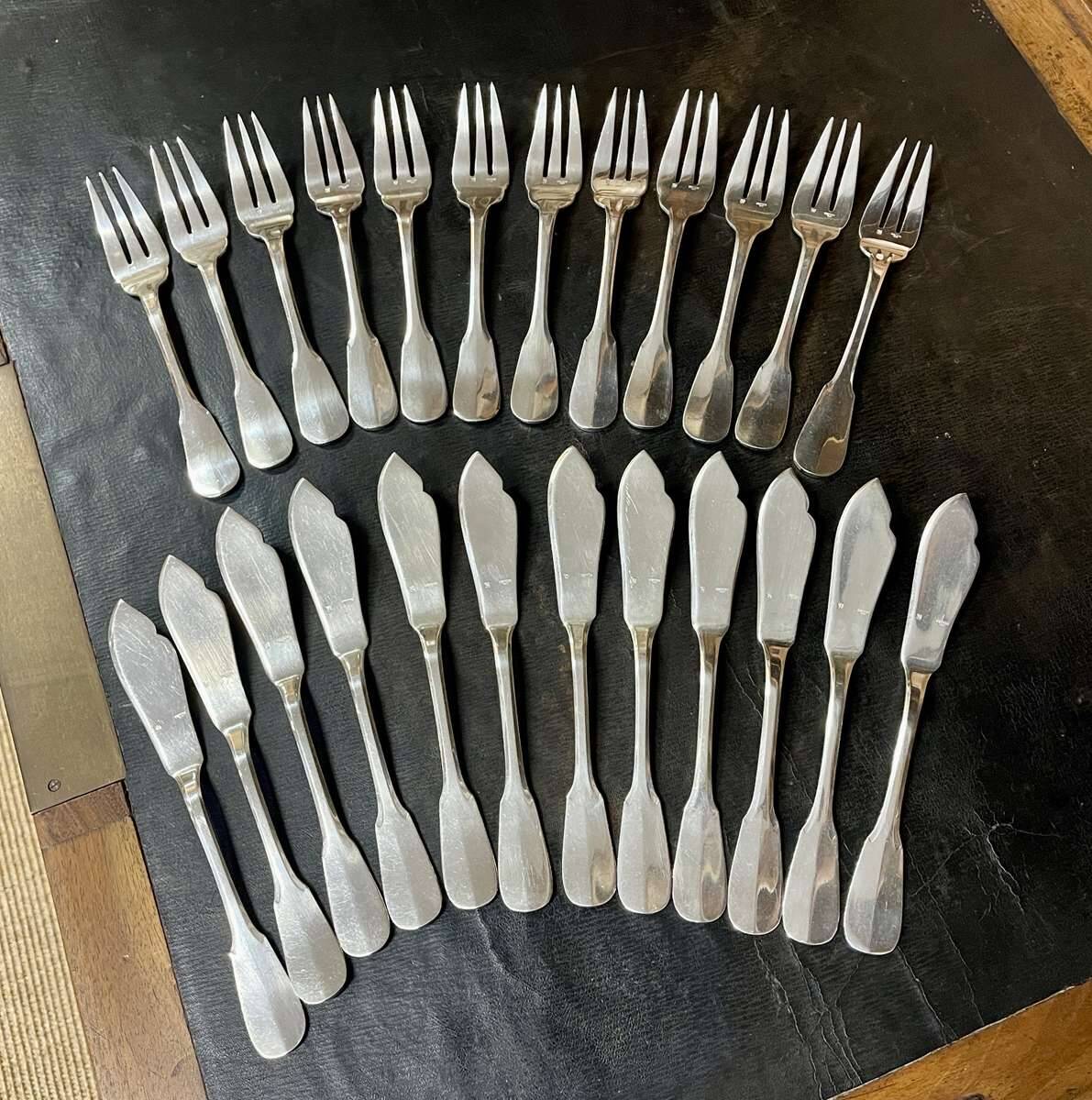 Set of 12 ERCUIS fish forks and 12 fish knives, Vieux Paris model