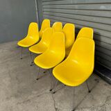 Fiberglass chairs from Ray&Charles Eames for Herman Miller