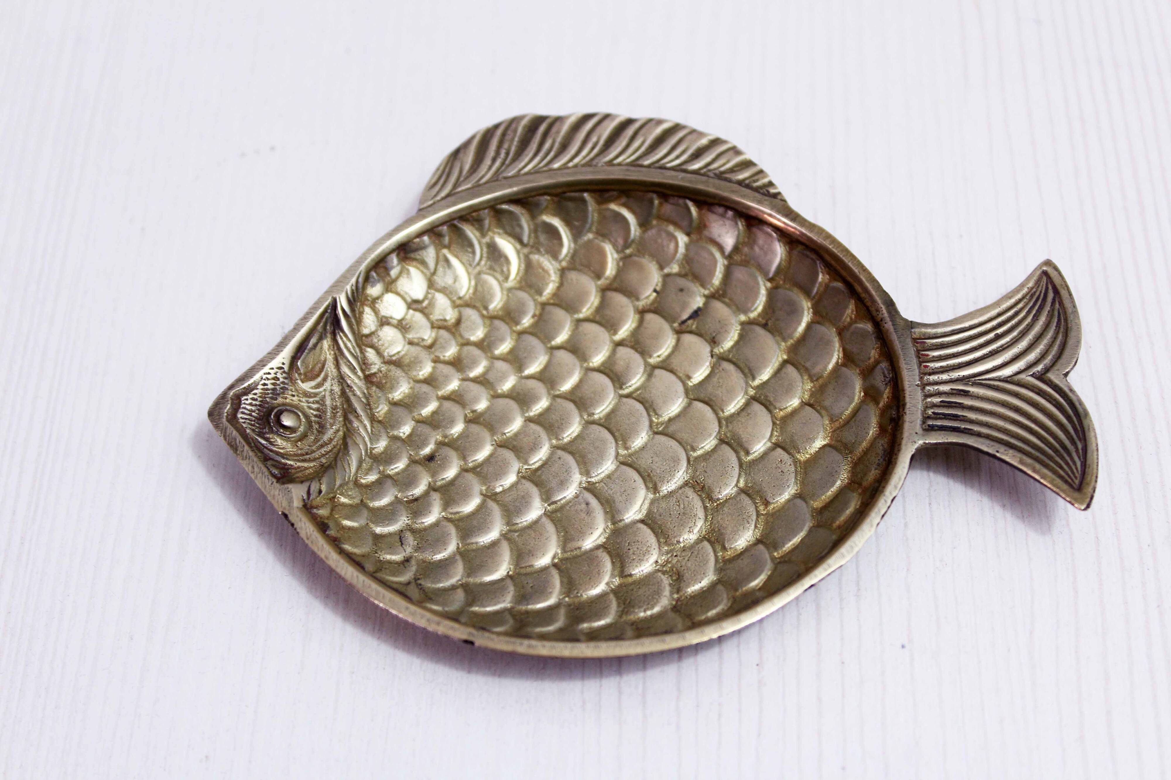Vintage brass fish-shaped pocket tray
