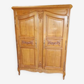 Armoire style Louis XV