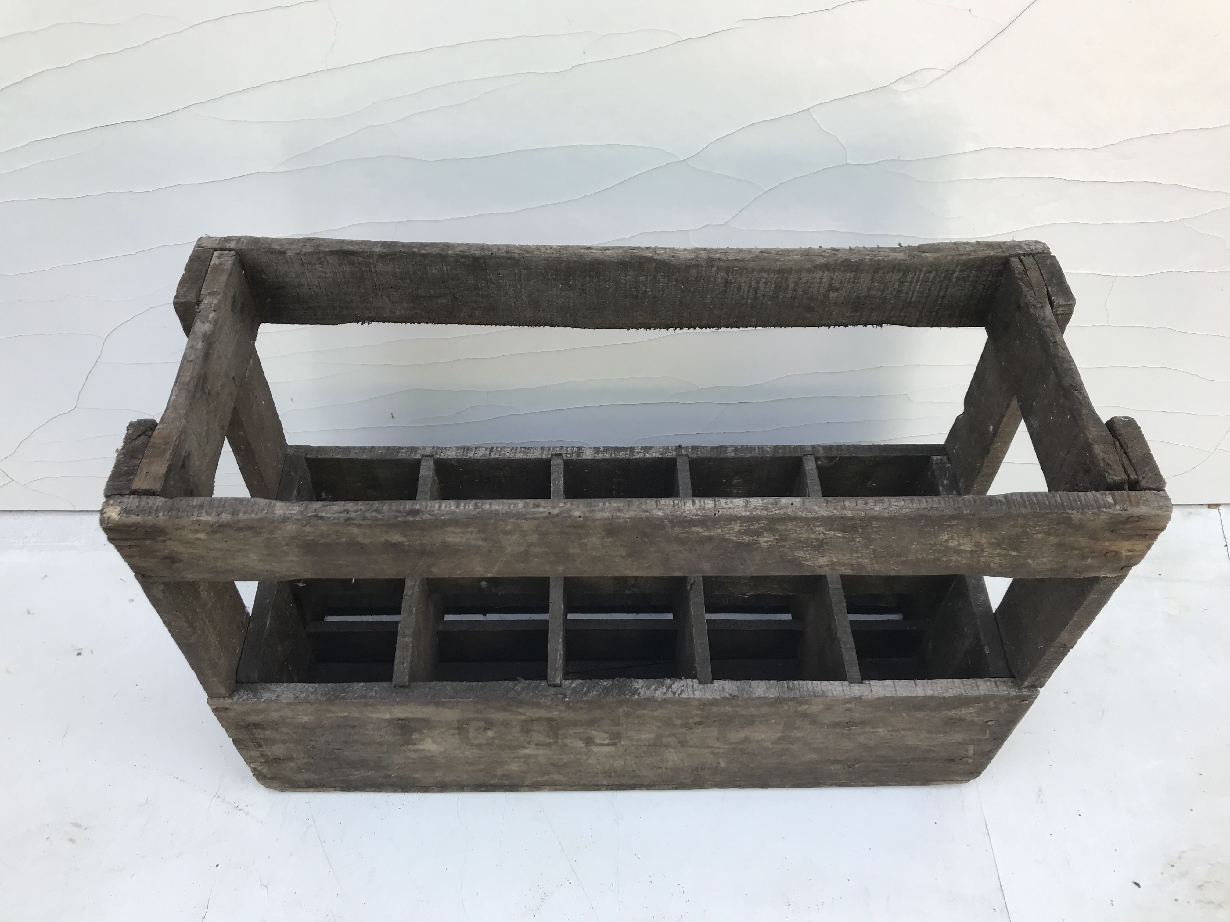 Former wooden wine box 10 bottles marking 1953 vintage