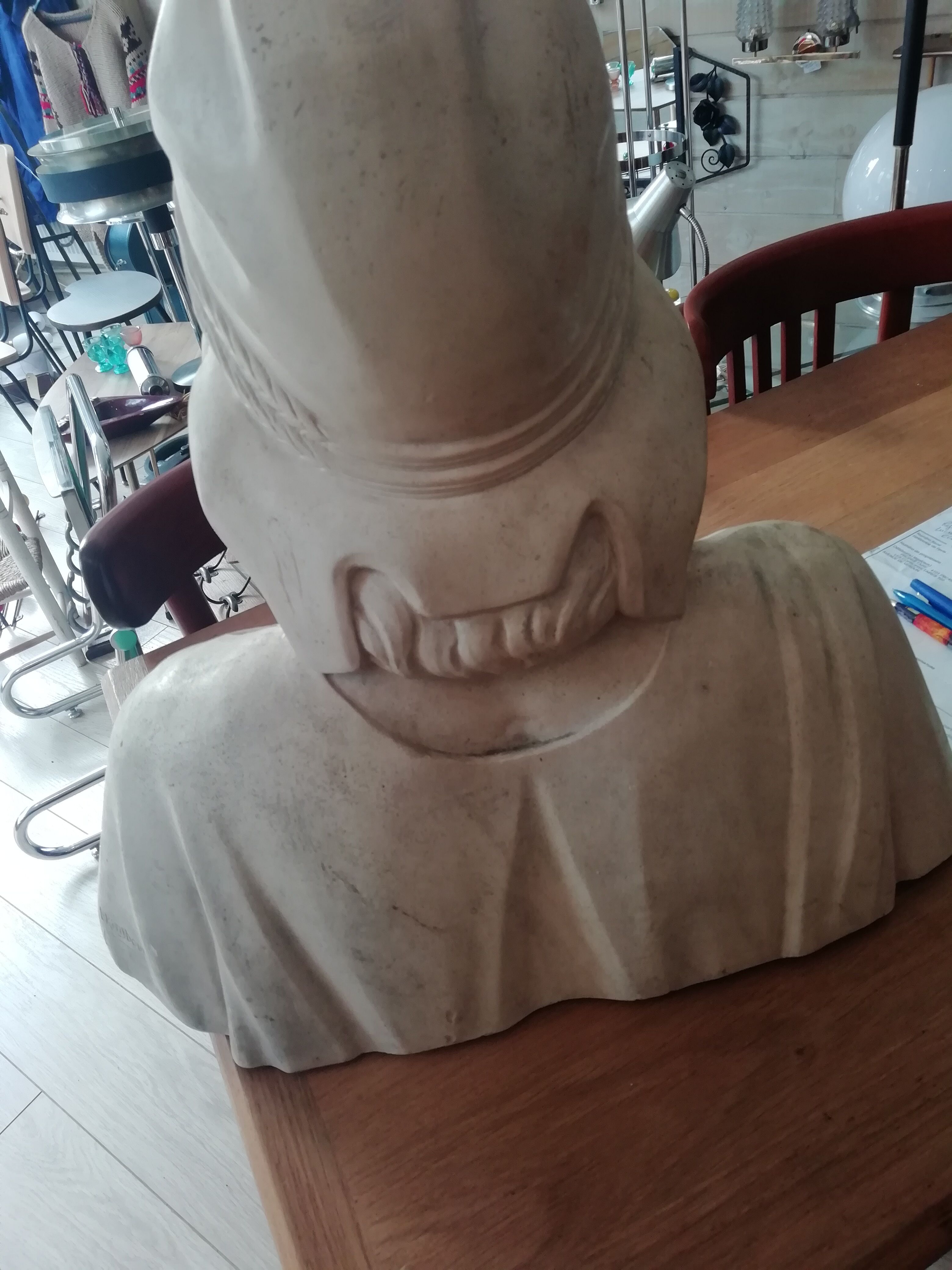 Marianne bust