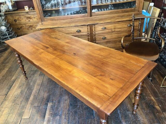 Farm table with turned legs
