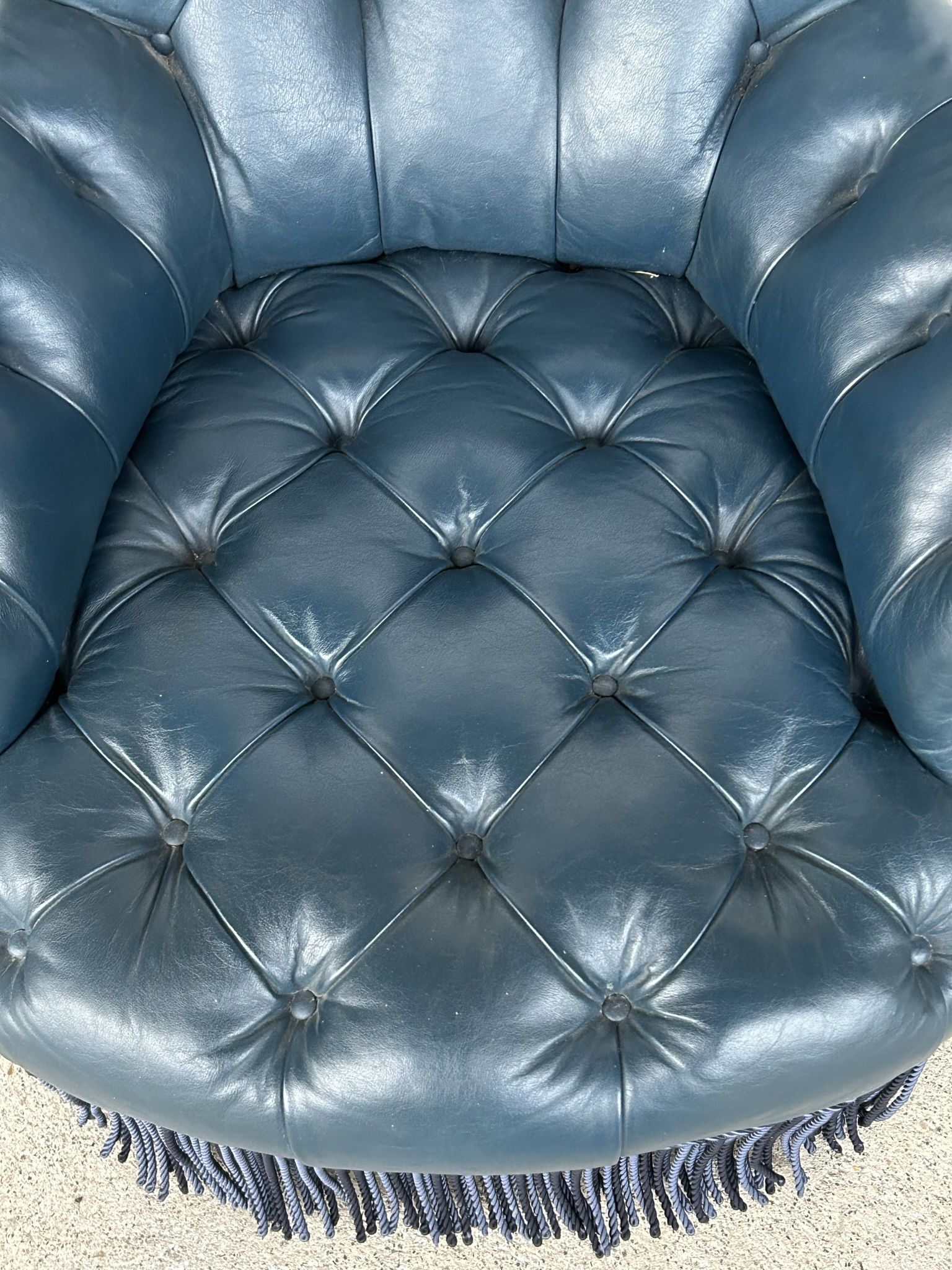 Armchair Napoleon III leather Chesterfield way, late nineteenth