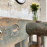 Carpenter's workbench in solid beech wood.