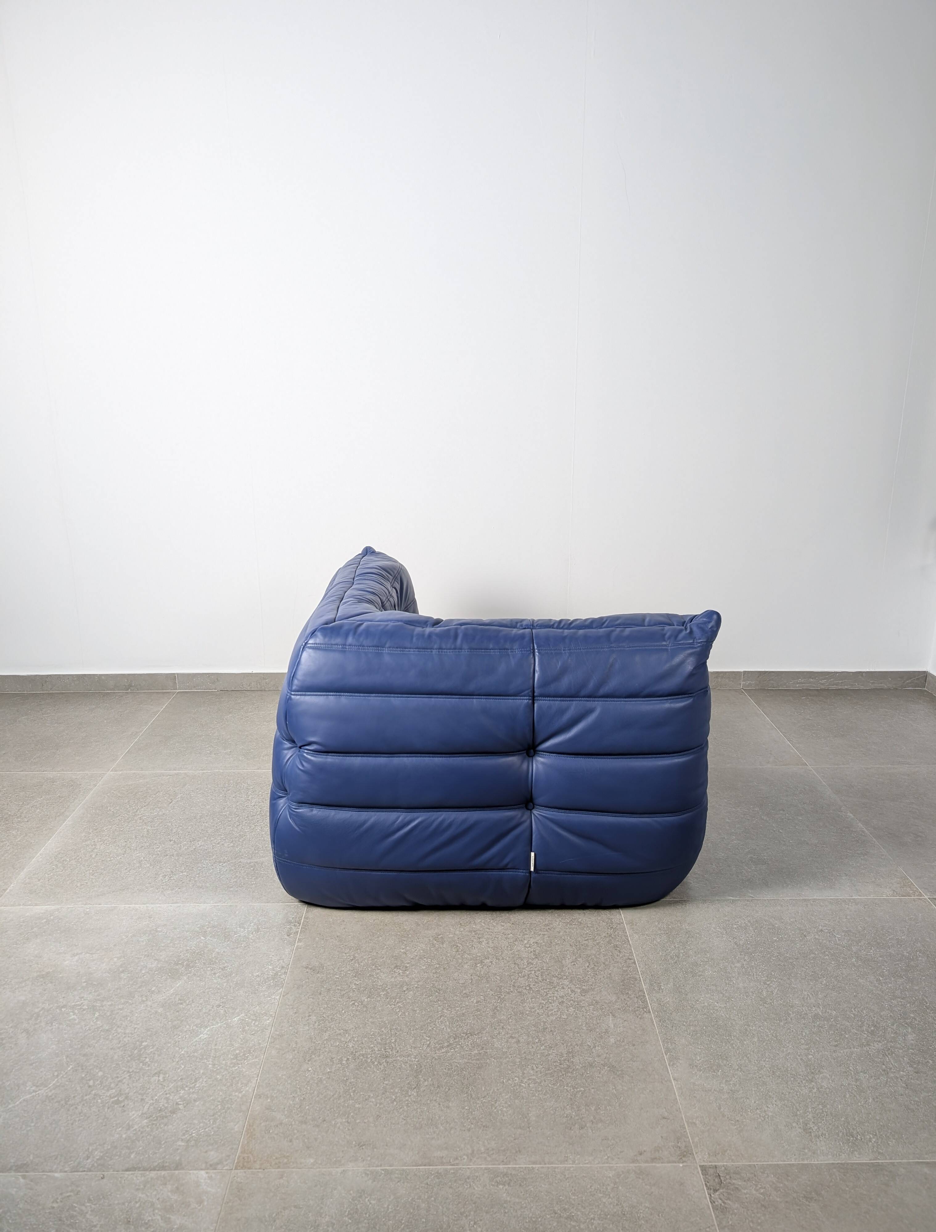 Canapé d'angle Michel Ducaroy Ligne Roset en cuir bleu Togo, France, années 1980