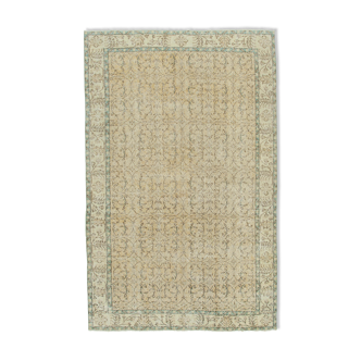 Tapis Beige Oriental Handmade Antique des années 1980 176 cm x 272 cm