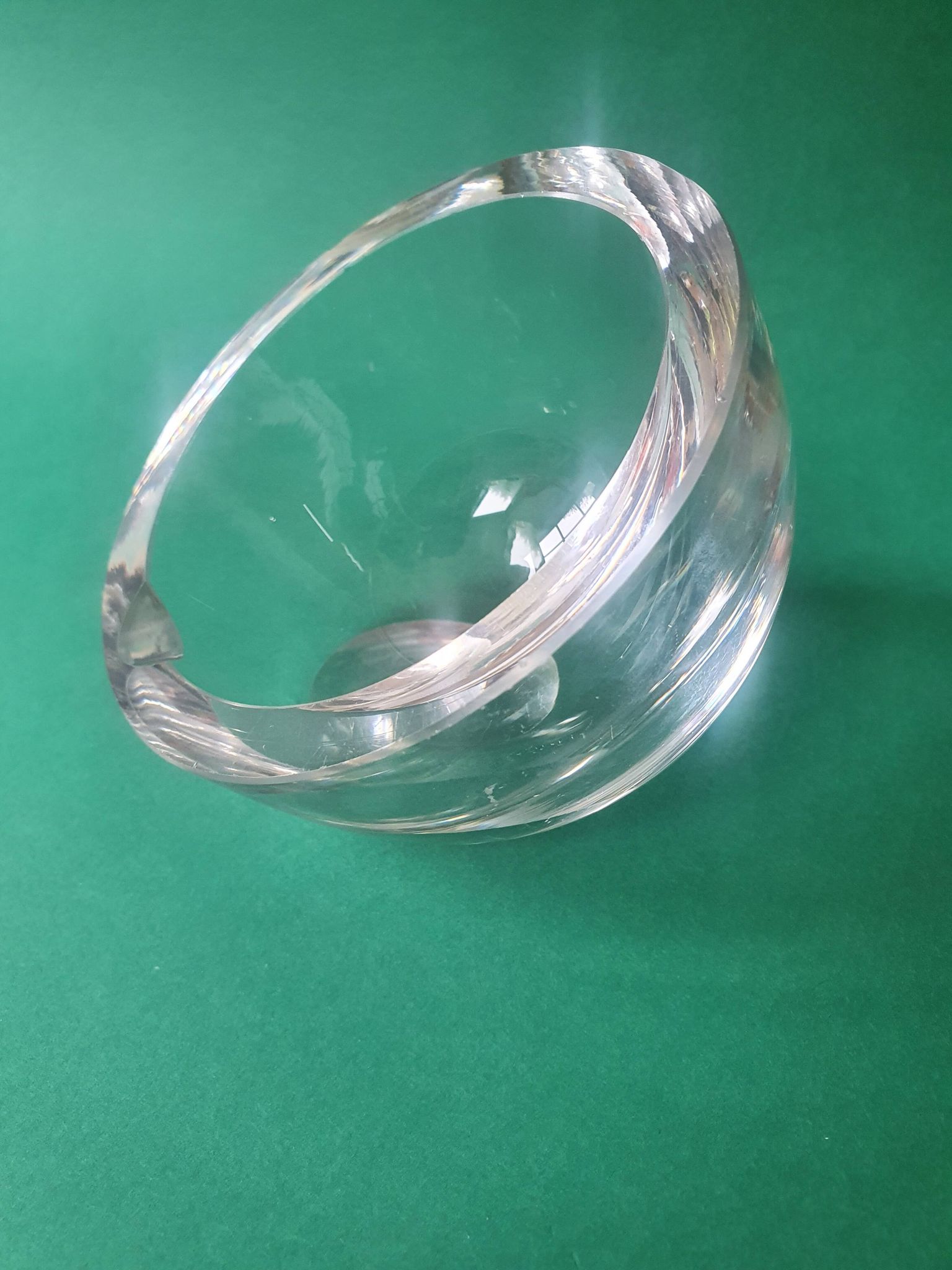 Cendrier demi-sphère en verre ancien vintage