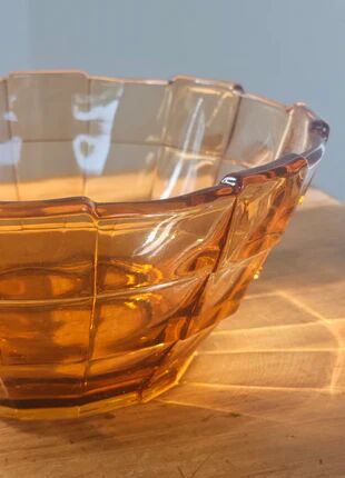 Vintage amber glass fruit bowl with geometric patterns - Art Deco style