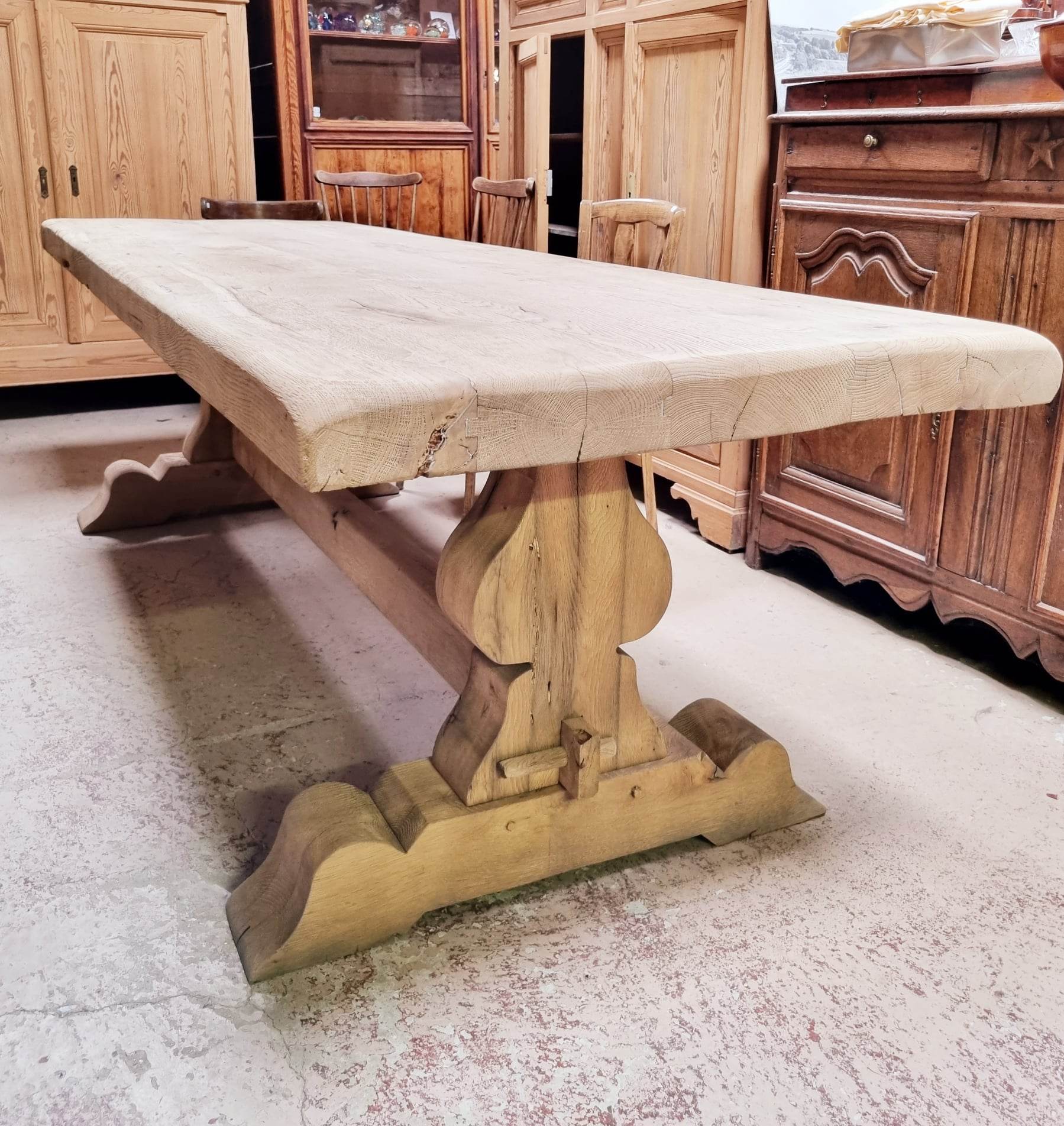 Farmhouse table
