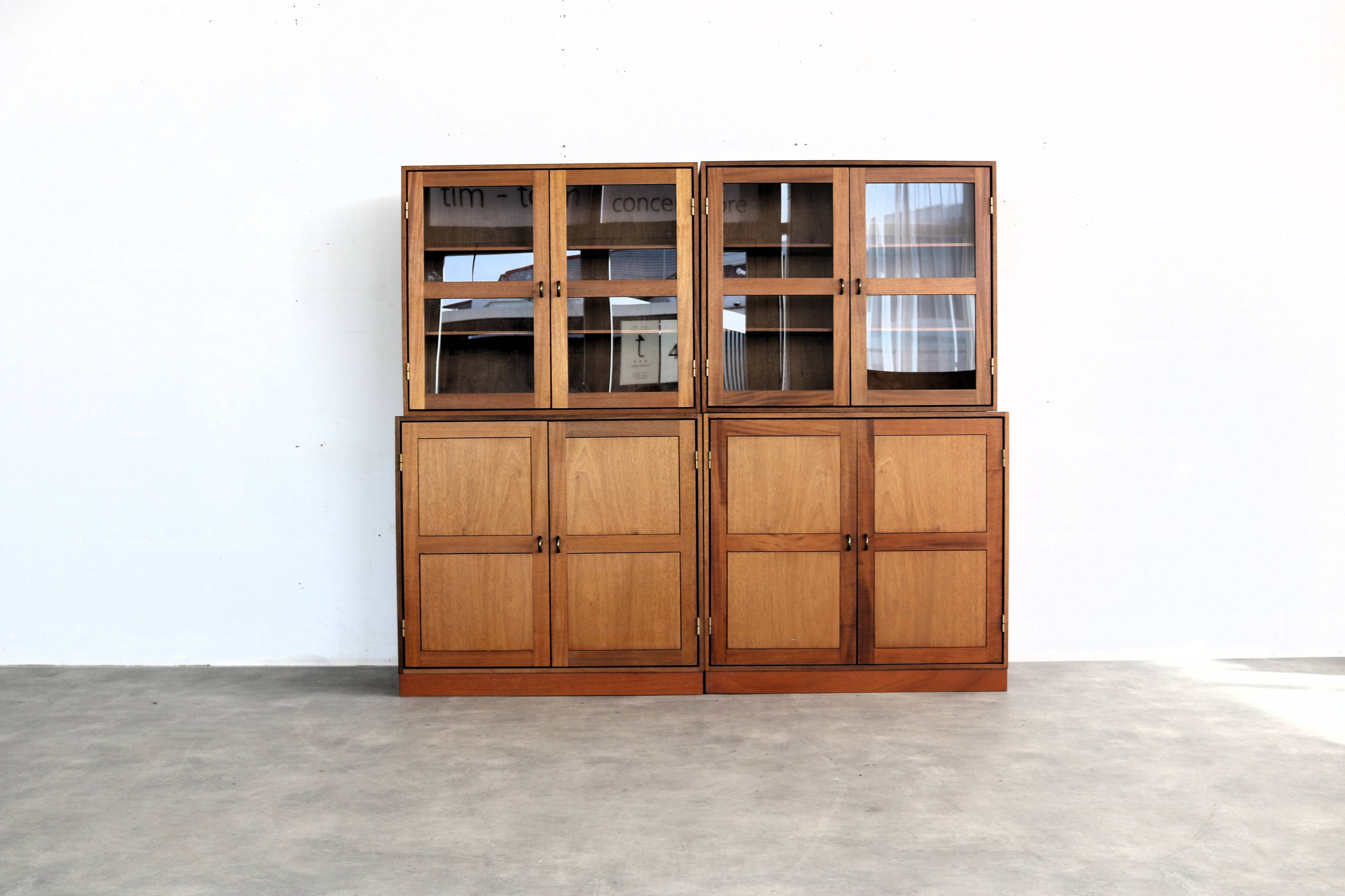 vintage wall cabinet | display cabinet | C. Hvidt