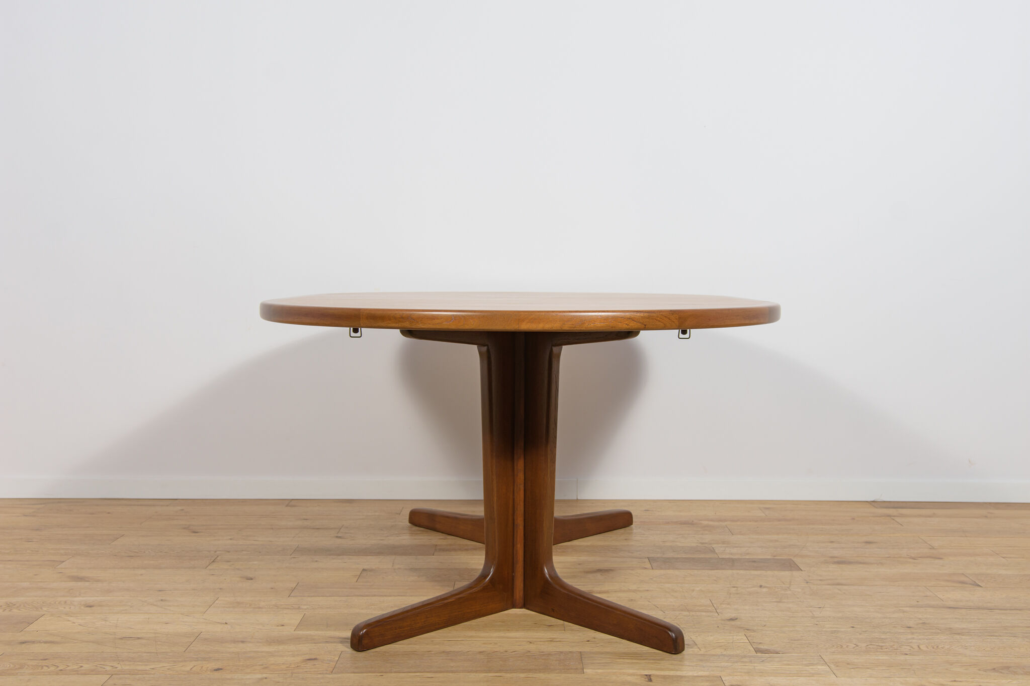 Mid-Century Teak Round Extending Dining Table, Denmark, 1960s