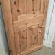 Armoire d'angle ancienne