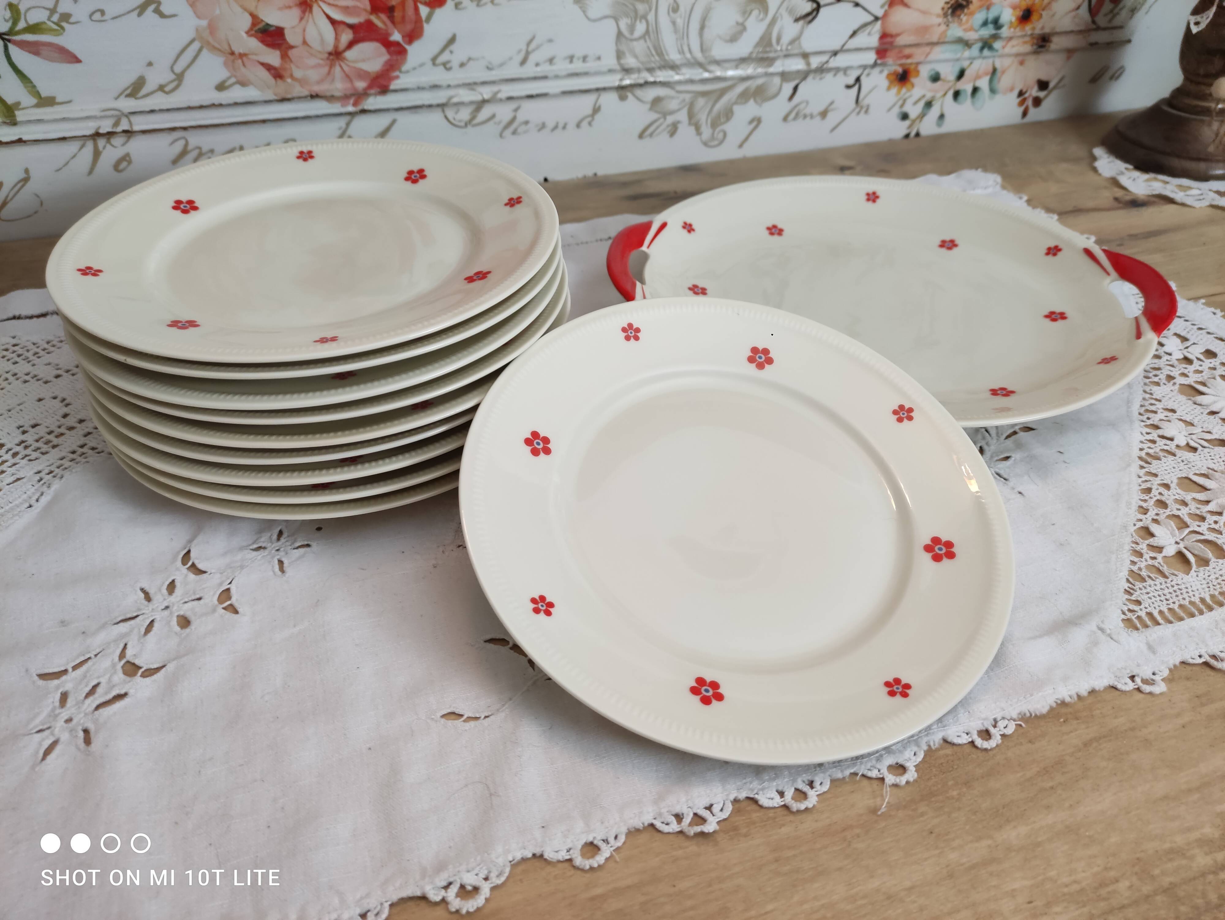 Dessert service 11 pieces in beige Bavaria porcelain with small orange flowers
