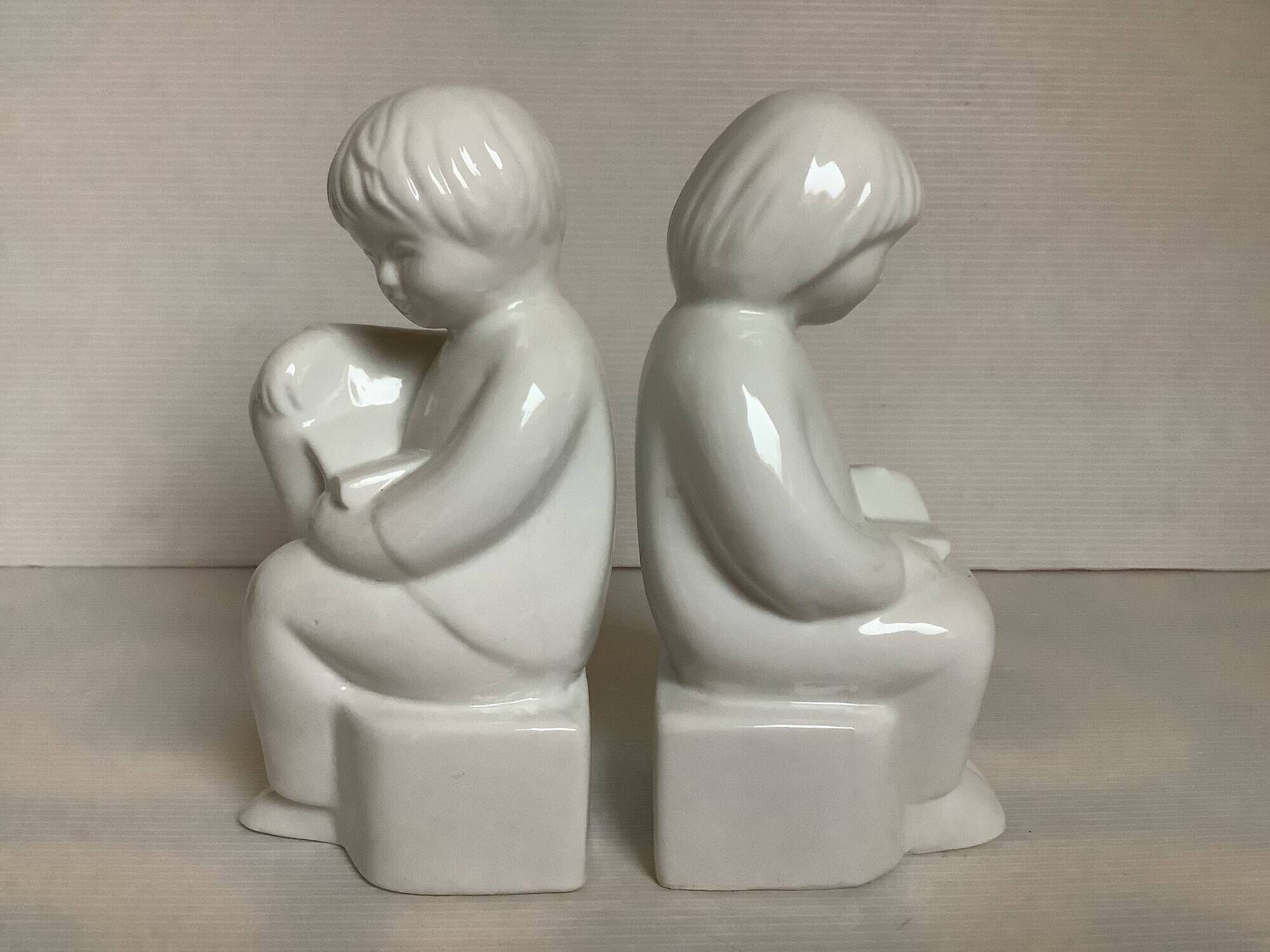 Pair of children's bookends reading from the 70s