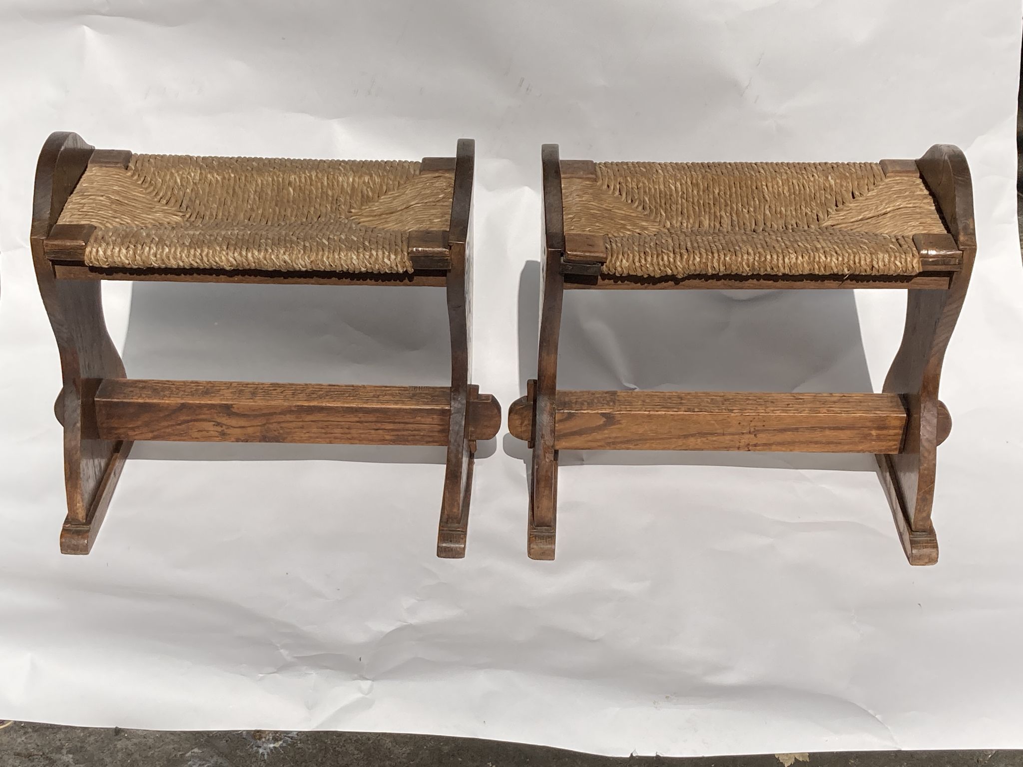 Tabouret en osier monastry antique ou hocker