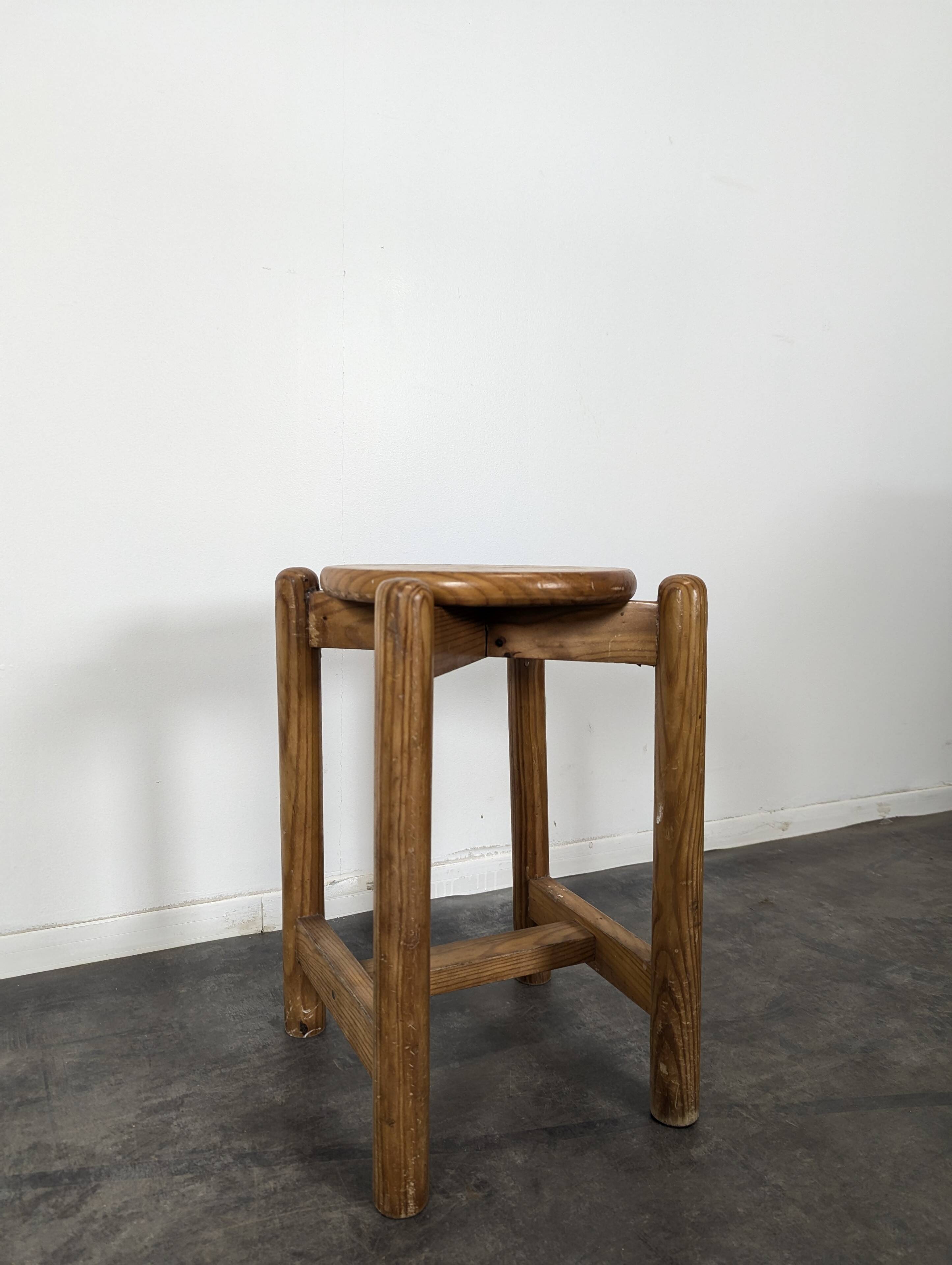 Tabouret en pin massif