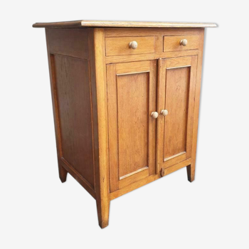 Commode en chêne coffre de tiroirs