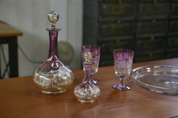 Set of pink blown glass carafes and glasses, 1950s